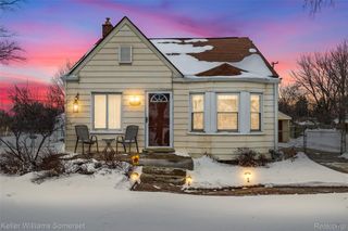 8181 Vermont Avenue, Warren, MI 48093