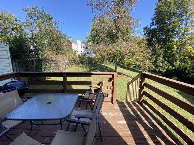 911 Hammack Dr, Nashville, TN 37214