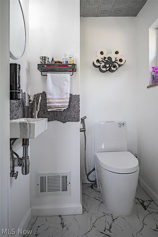 1450 S Lallendorf Road, Oregon, OH 43616