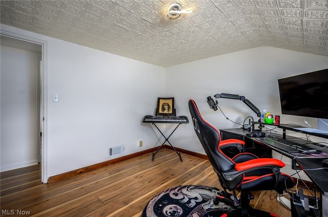 1450 S Lallendorf Road, Oregon, OH 43616