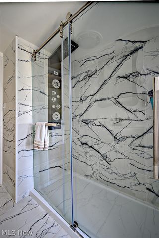 1450 S Lallendorf Road, Oregon, OH 43616