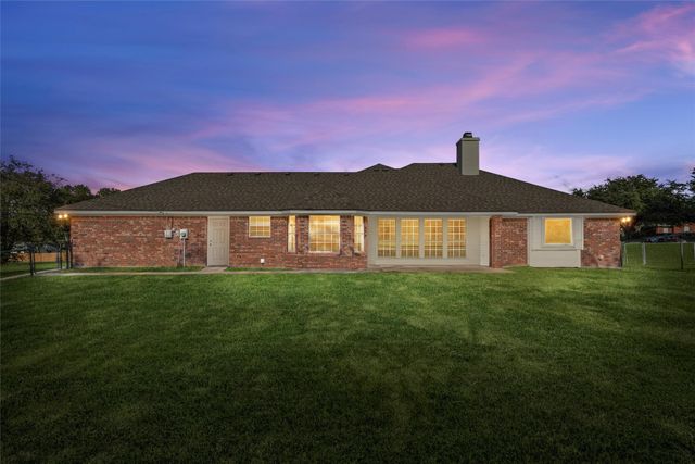 601 Christina Drive, Robinson, TX 76706