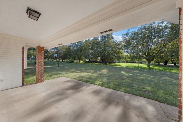 601 Christina Drive, Robinson, TX 76706