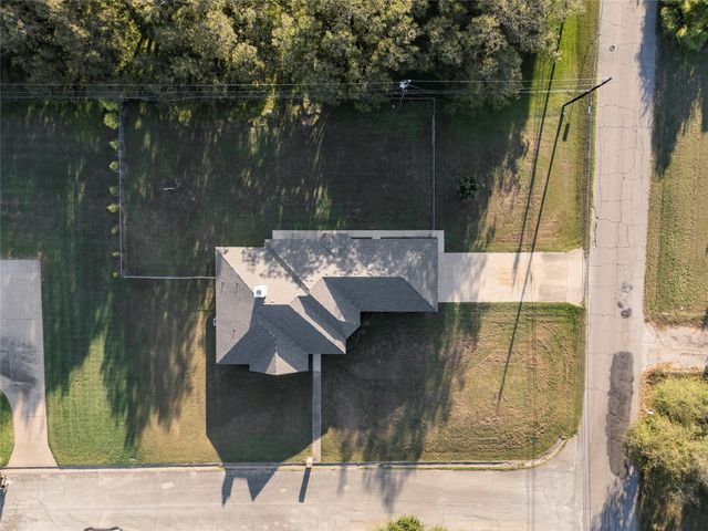 601 Christina Drive, Robinson, TX 76706