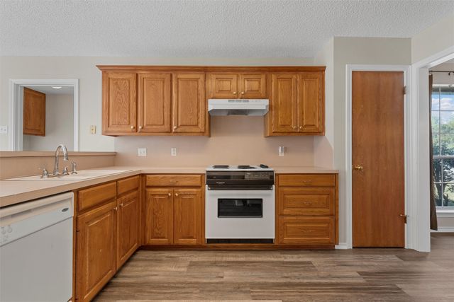 601 Christina Drive, Robinson, TX 76706