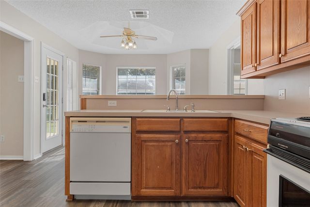 601 Christina Drive, Robinson, TX 76706