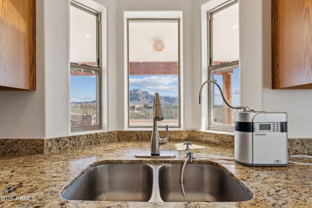 2082 E TEPEE Street, Apache Junction, AZ 85119