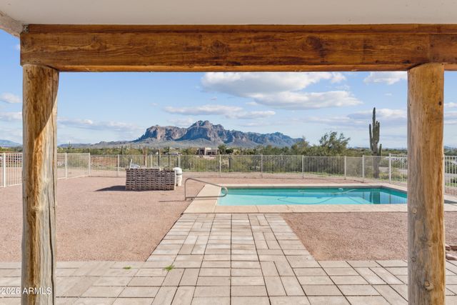 2082 E TEPEE Street, Apache Junction, AZ 85119