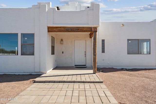 2082 E TEPEE Street, Apache Junction, AZ 85119