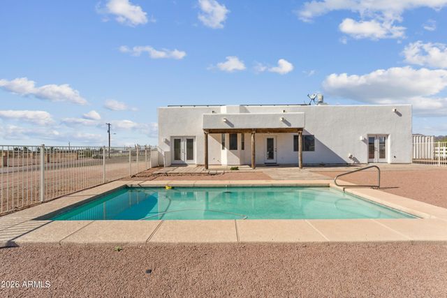 2082 E TEPEE Street, Apache Junction, AZ 85119
