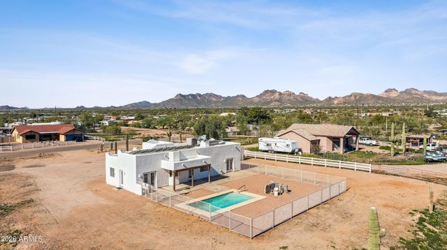 2082 E TEPEE Street, Apache Junction, AZ 85119