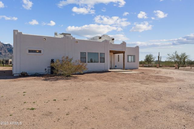 2082 E TEPEE Street, Apache Junction, AZ 85119