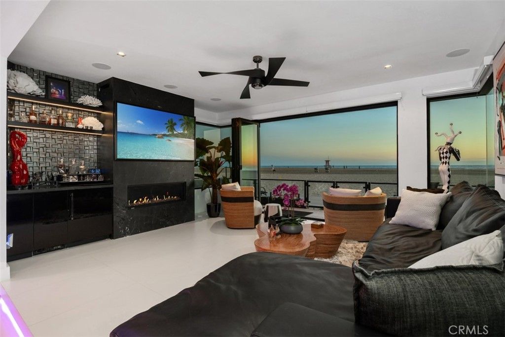 1904 W Oceanfront, Newport Beach, CA 92663 — exterior