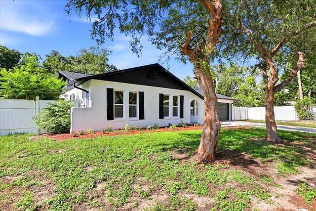 3304 KING RICHARD COURT, Seffner, FL 33584