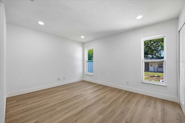 3304 KING RICHARD COURT, Seffner, FL 33584