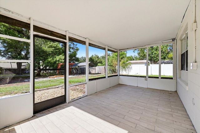 3304 KING RICHARD COURT, Seffner, FL 33584