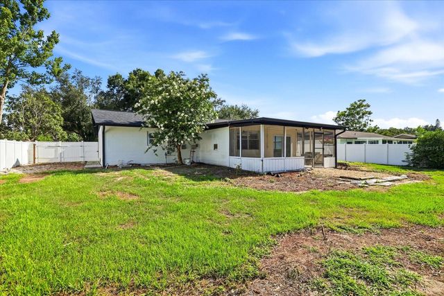 3304 KING RICHARD COURT, Seffner, FL 33584