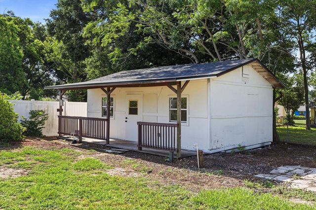 3304 KING RICHARD COURT, Seffner, FL 33584