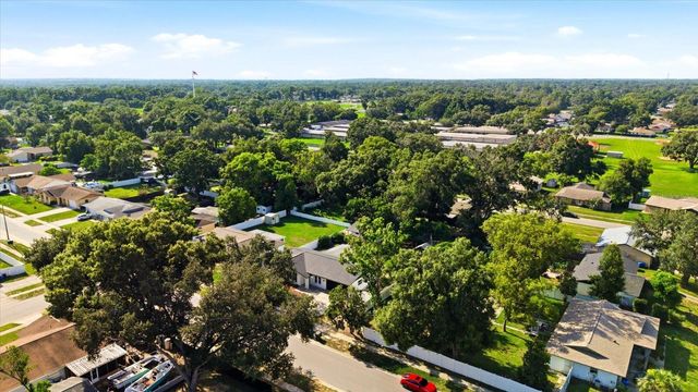 3304 KING RICHARD COURT, Seffner, FL 33584