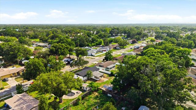 3304 KING RICHARD COURT, Seffner, FL 33584
