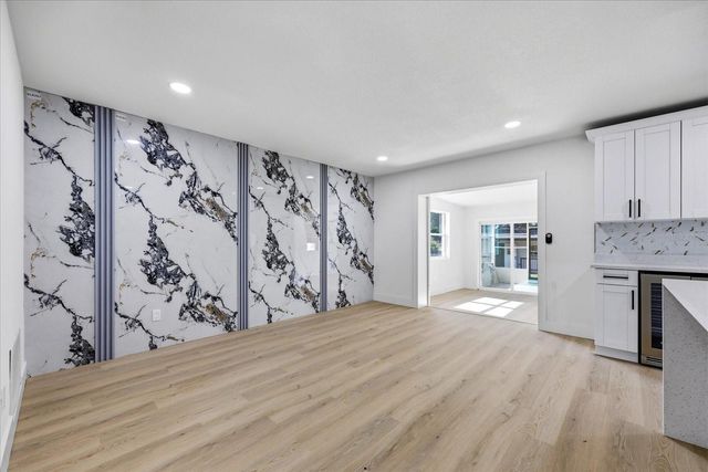 3304 KING RICHARD COURT, Seffner, FL 33584