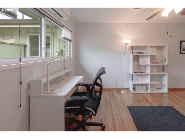 12550 Se MAIN St, Portland, OR 97233
