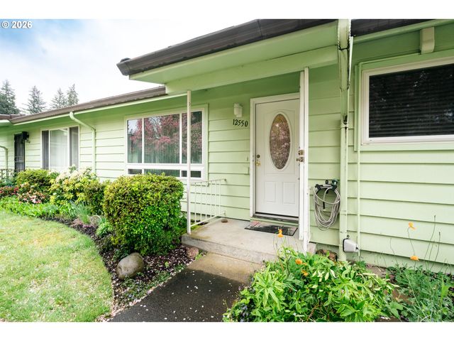 12550 Se MAIN St, Portland, OR 97233
