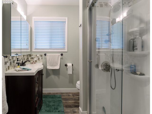 12550 Se MAIN St, Portland, OR 97233