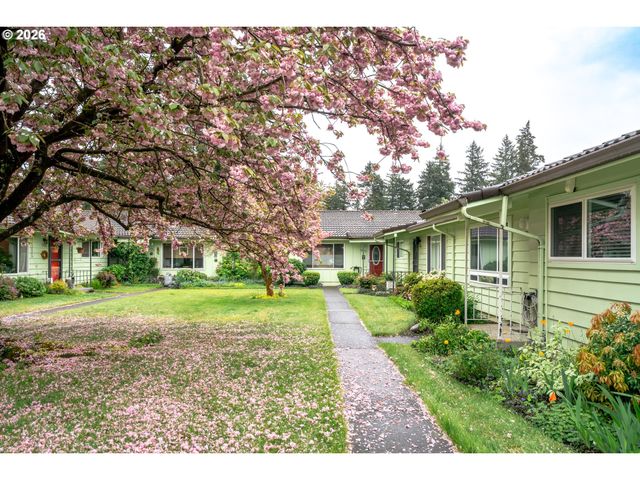 12550 Se MAIN St, Portland, OR 97233