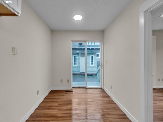 3862 Se IVON St, Portland, OR 97202