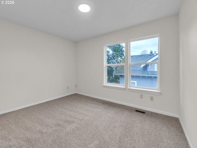 3862 Se IVON St, Portland, OR 97202