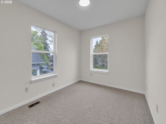 3862 Se IVON St, Portland, OR 97202