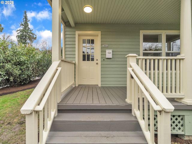 3862 Se IVON St, Portland, OR 97202