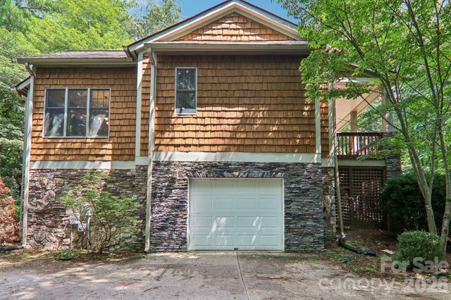 1063 Swiss Pine Lake Drive, Spruce Pine, NC 28777