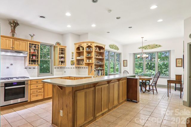 1063 Swiss Pine Lake Drive, Spruce Pine, NC 28777