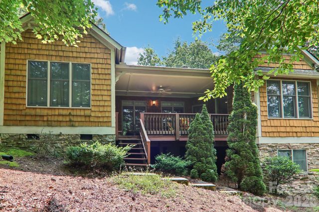 1063 Swiss Pine Lake Drive, Spruce Pine, NC 28777