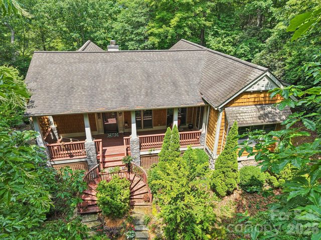 1063 Swiss Pine Lake Drive, Spruce Pine, NC 28777