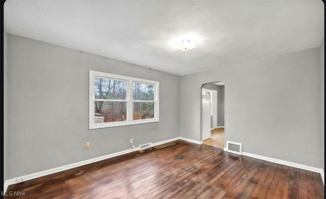 6226 W Maple Avenue, Geneva, OH 44041