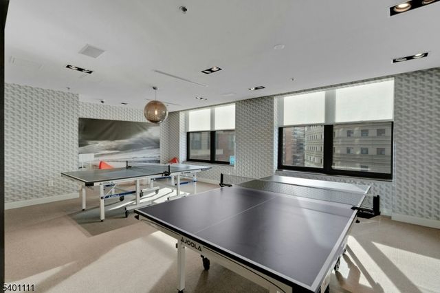 102 Christopher Columbus Dr 803, Jersey City, NJ 07302