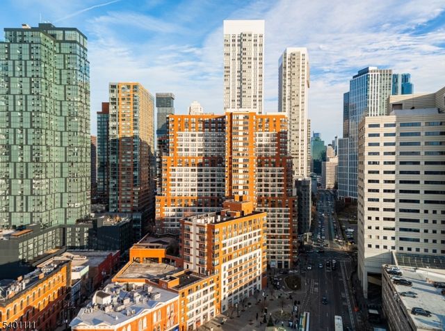 102 Christopher Columbus Dr 803, Jersey City, NJ 07302