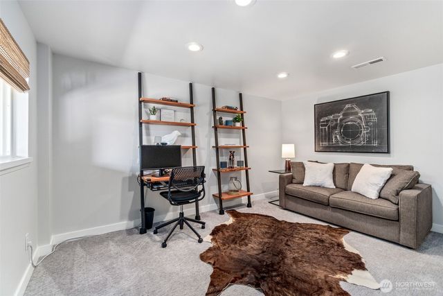 8659 Fauntlee Crest SW, Seattle, WA 98136