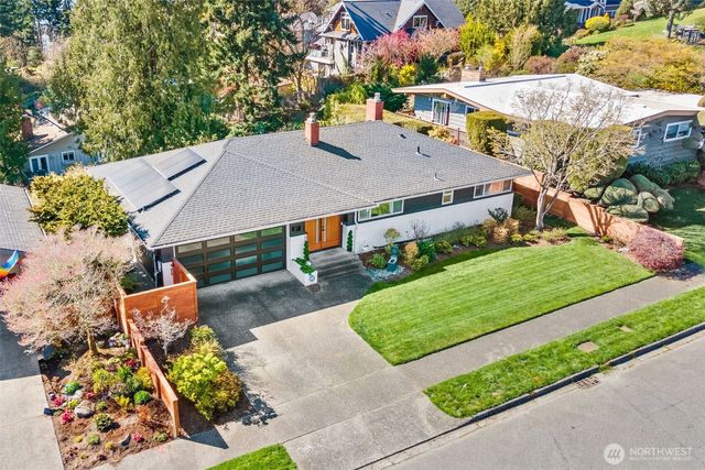 8659 Fauntlee Crest SW, Seattle, WA 98136