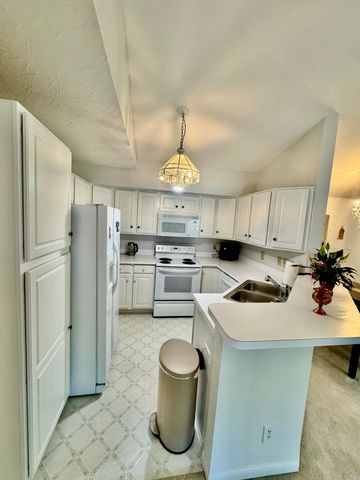 2276 Edenderry Drive, 300, Crescent Springs, KY 41017