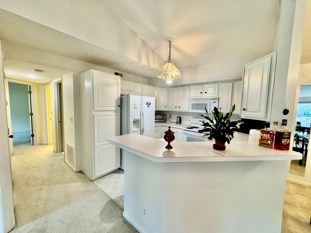2276 Edenderry Drive, 300, Crescent Springs, KY 41017