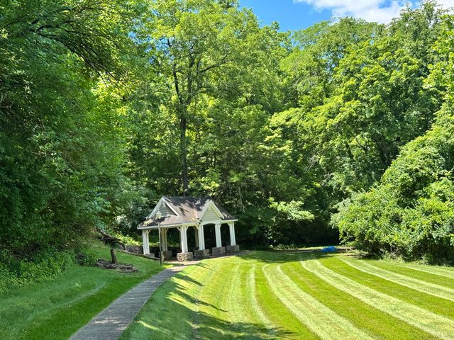 2276 Edenderry Drive, 300, Crescent Springs, KY 41017