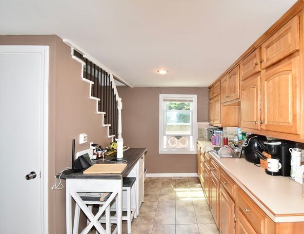 338 Wilbraham Rd, Hampden, MA 01036