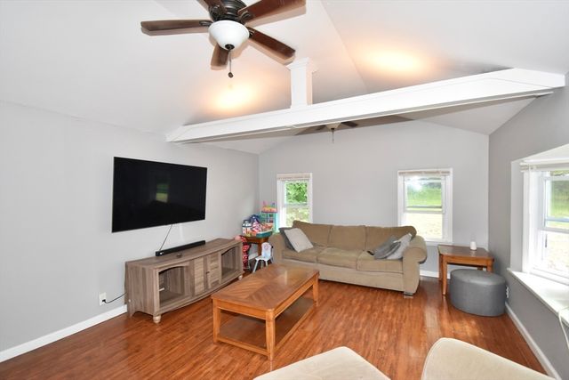 338 Wilbraham Rd, Hampden, MA 01036