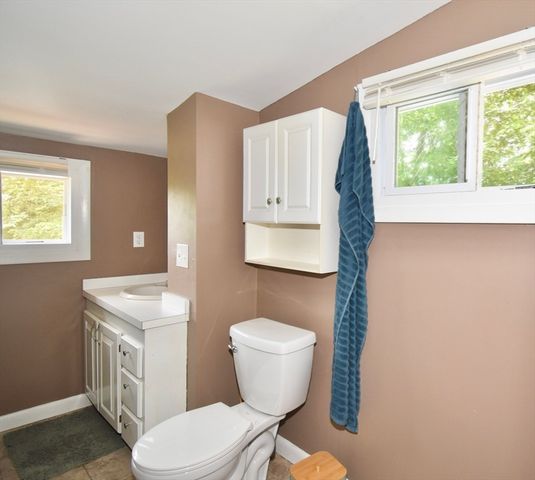 338 Wilbraham Rd, Hampden, MA 01036