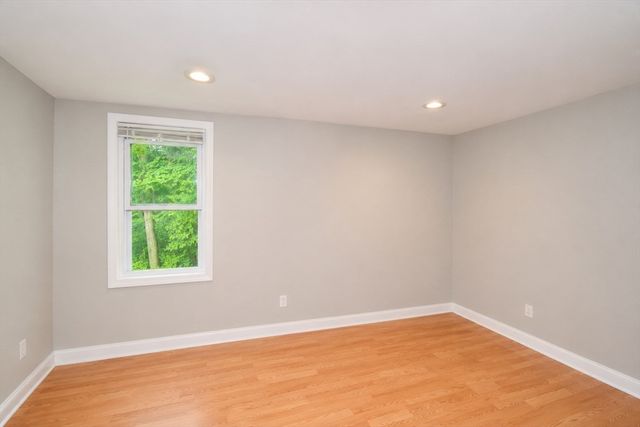 338 Wilbraham Rd, Hampden, MA 01036
