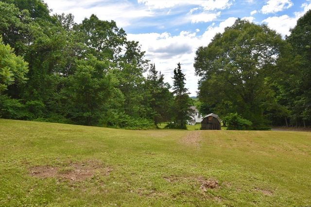 338 Wilbraham Rd, Hampden, MA 01036